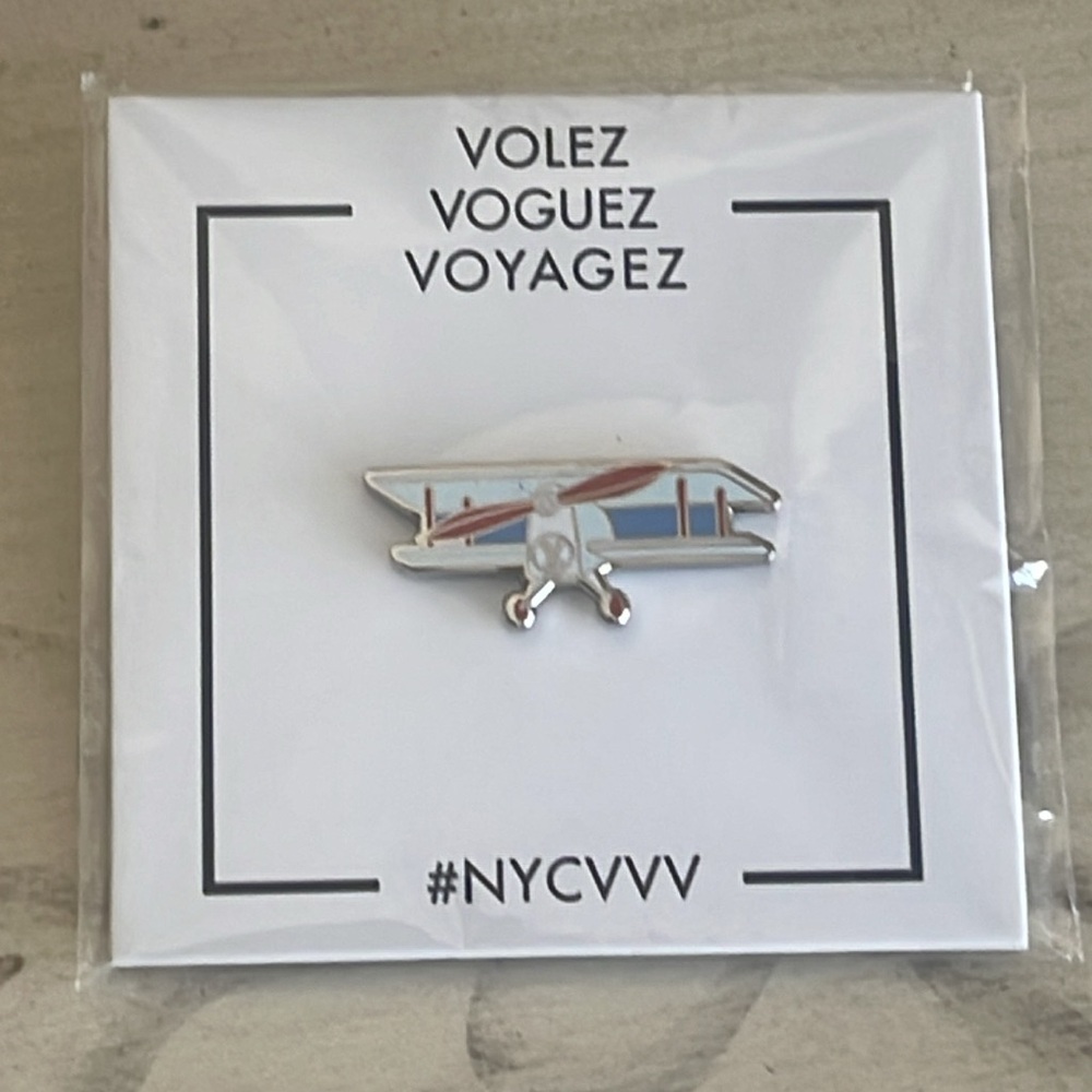 LOUIS VUITTON Volez Voguez Voyagez NYC Airplane Pin